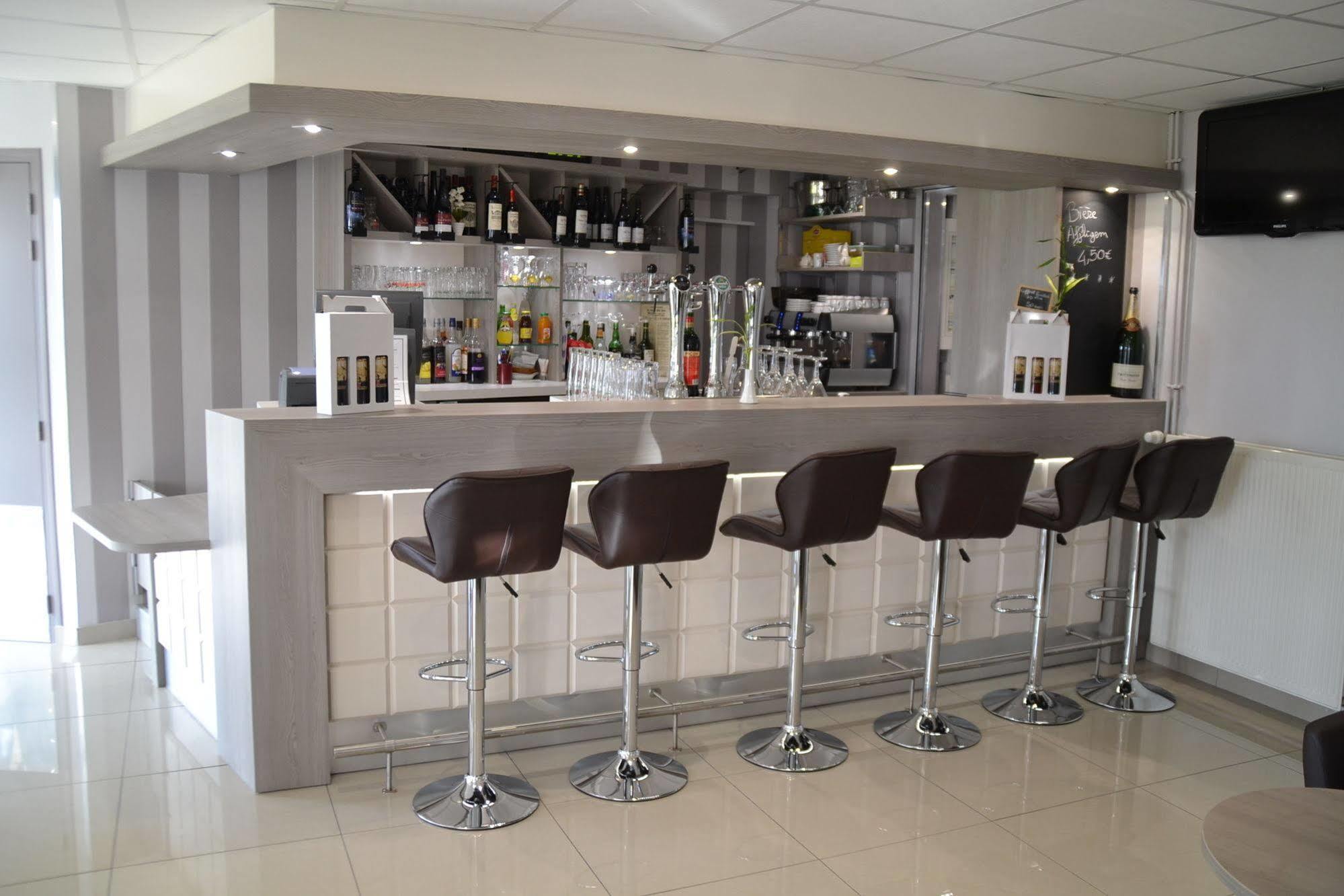 Hotel Le Pavillon De Saint-Lo - Anciennement Lunotel 외부 사진